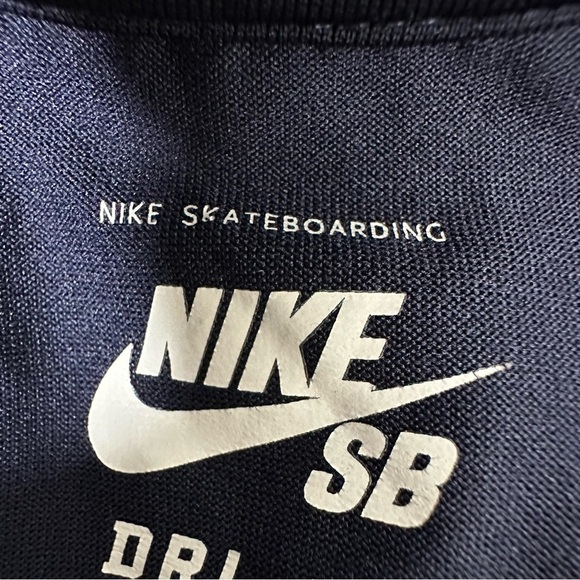 Nike SB Kids - Navy and Teal long sleeve shirt - Picture 6 of 8